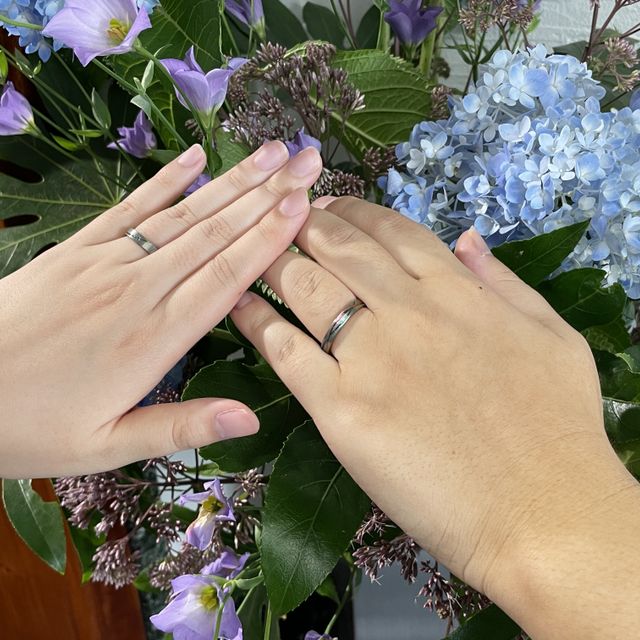 【SORA(ソラ)の口コミ】 婚約指輪を作らなかったので、ペアで予算50万で探しました。
沢山のカラー…