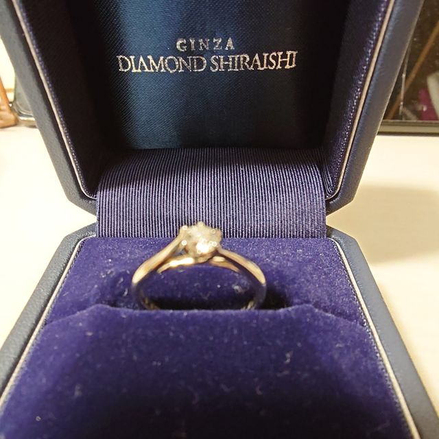 【銀座ダイヤモンドシライシの口コミ】 デザインで決定。「いつまでも幸せに暮らしました」という童話の結詞が2人…