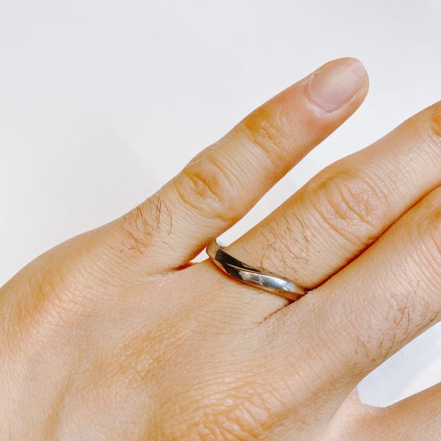 【BRILLIANCE+(ブリリアンスプラス)の口コミ】 結婚指輪に限らず普段使いでも使えそうなくらい加工を施すことができ、自…