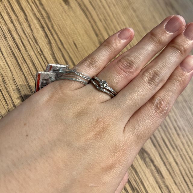 【PORTADA(ポルターダ)の口コミ】 重ね付けした時に映える指輪がよく、
なおかつ単体でつけた時も違和感なく…