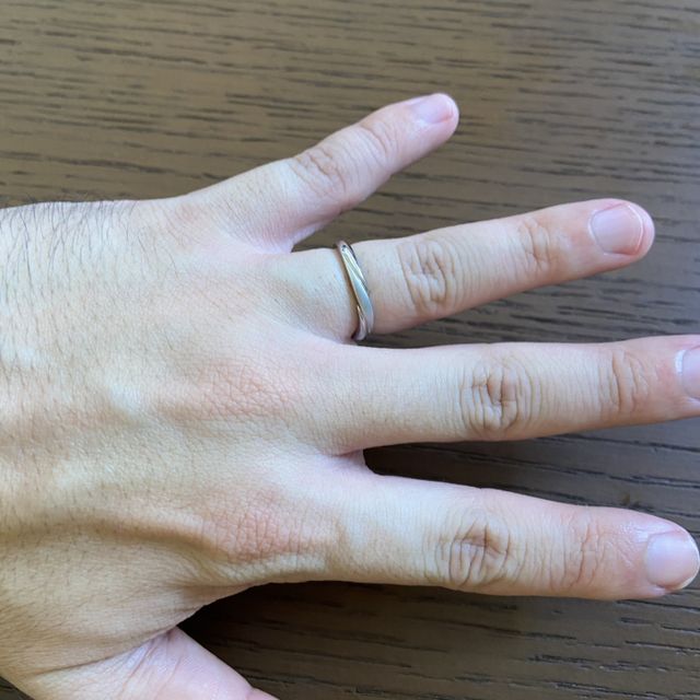 【エクセルコダイヤモンド(EXELCO DIAMOND)の口コミ】 シンプルなデザインで検討していましたが、店舗スタッフが親身になって相…