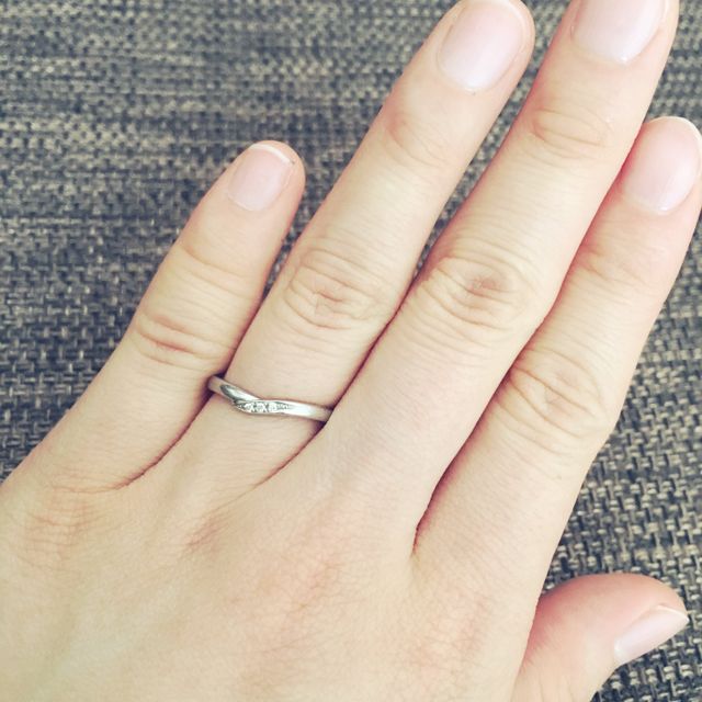 【アイプリモ(I-PRIMO)の口コミ】 指が短いので、指輪をはめた時に綺麗に見えるものを意識して選びました。…