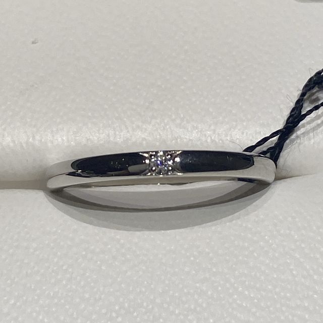 【ラザール ダイヤモンド(LAZARE DIAMOND)の口コミ】 シンプルなものが好きなので、シンプル中心に探しました。
シンプルですが…