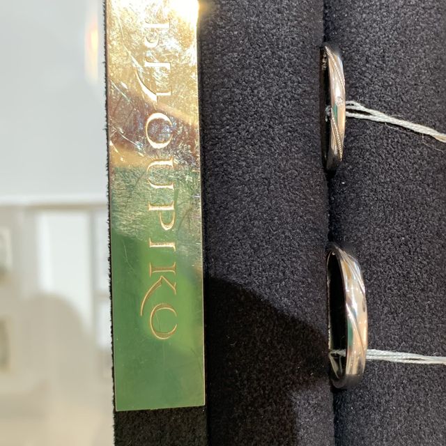 【BIJOUPIKO(ビジュピコ)の口コミ】 指輪のダイヤモンドのデザインや形のデザイン、素材など他のお店とは一味…