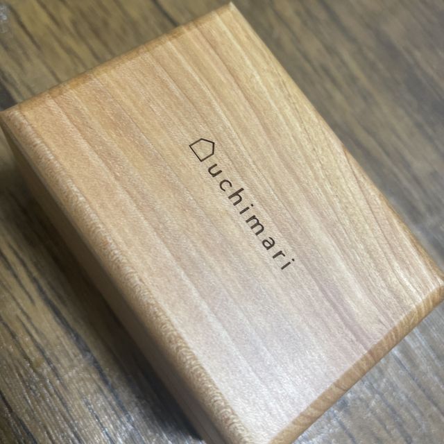 【uchimari(ウチマリ)の口コミ】 自分たちで書いた文字がそのままリングに刻印されるのが魅力的だなと思い…