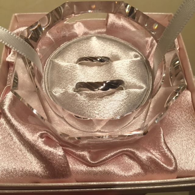 【JEWELRY  KAMATA(ジュエリーかまた)の口コミ】 結婚指輪は職場を含めて普段使いするので、あまり派手になりすぎず、かと…