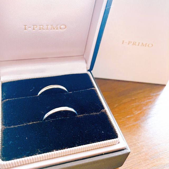 【アイプリモ(I-PRIMO)の口コミ】 シンプルでありながらもダイヤのラインが入っていることによって可愛らし…