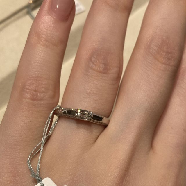 【和光ブライダルブティックギンザの口コミ】 なんといってもアショカカットが可愛すぎます。
透明感のあるバケットタイ…