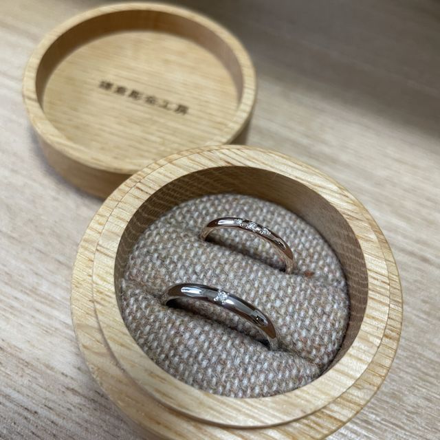 【鎌倉彫金工房の口コミ】 素材やデザインなどお店の見本を見せていただきながら、自分たちで好みの…