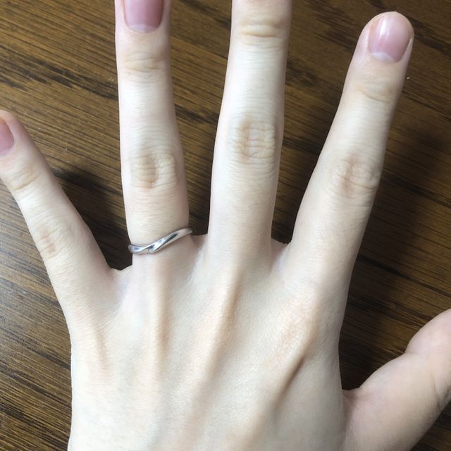 【Ginza Rim(銀座リム)の口コミ】 シンプルで歳をとってから間に合いそうなデザインなことです。
死ぬまで一…