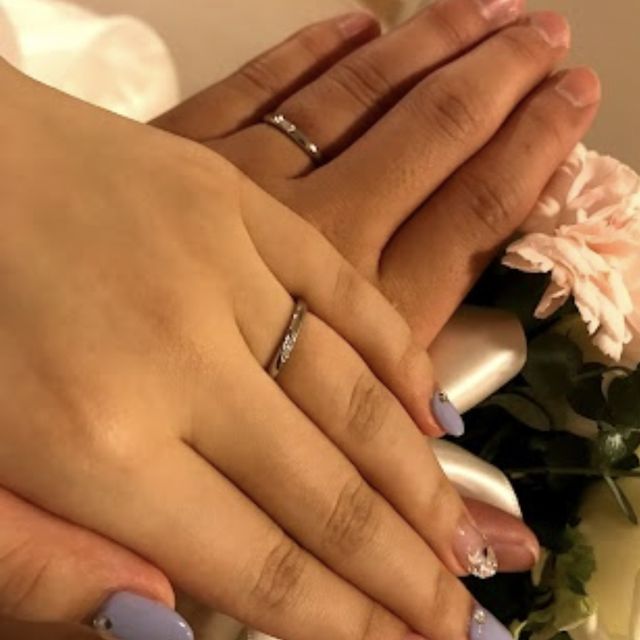 【canal4℃(カナルヨンドシー)の口コミ】 似ている指輪が良かったのでペアで購入したく、この指輪は合わせるとハー…
