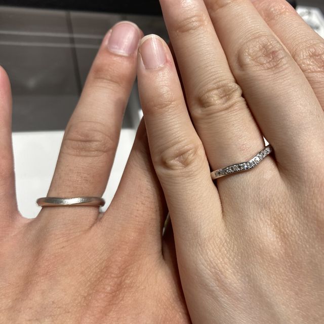 【銀座ダイヤモンドシライシの口コミ】 結婚指輪はダイヤモンド付きでキラキラとしたものがいいと考えていました…