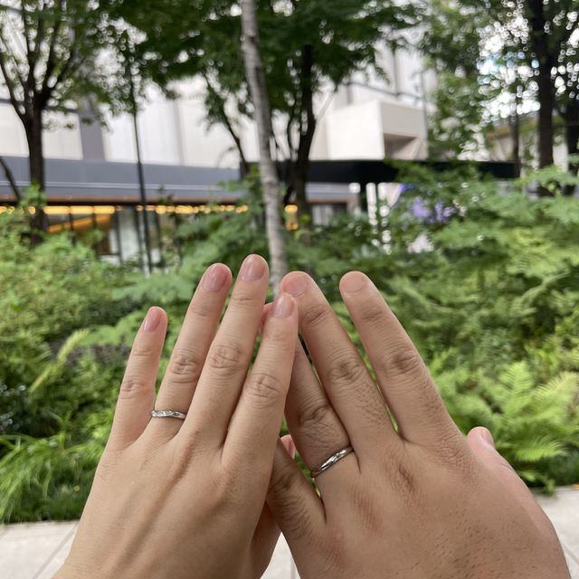 【銀座ダイヤモンドシライシの口コミ】 値段とデザイン、またスタッフの対応が良かったので購入を決めさせていた…