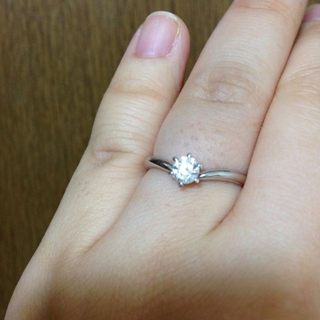 【リューツウの口コミ】 普段使いできるように、石は小さめで、シンプルにしたい。
でも、少し個性…