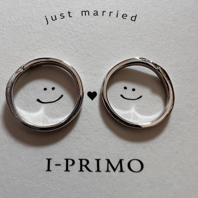 【アイプリモ(I-PRIMO)の口コミ】 1番はデザインで決めさせて頂きました。シンプルかつ少し捻りのあるデザイ…