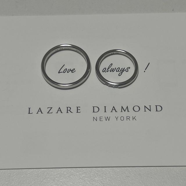 【ラザール ダイヤモンド(LAZARE DIAMOND)の口コミ】 指輪のデザインがシンプルかつ高級感がある印象でした。結婚指輪なので、…
