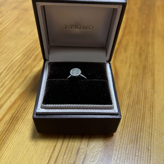 【アイプリモ(I-PRIMO)の口コミ】 指輪探しを始めたときは、婚約指輪を買う予定はありませんでした。結婚指…