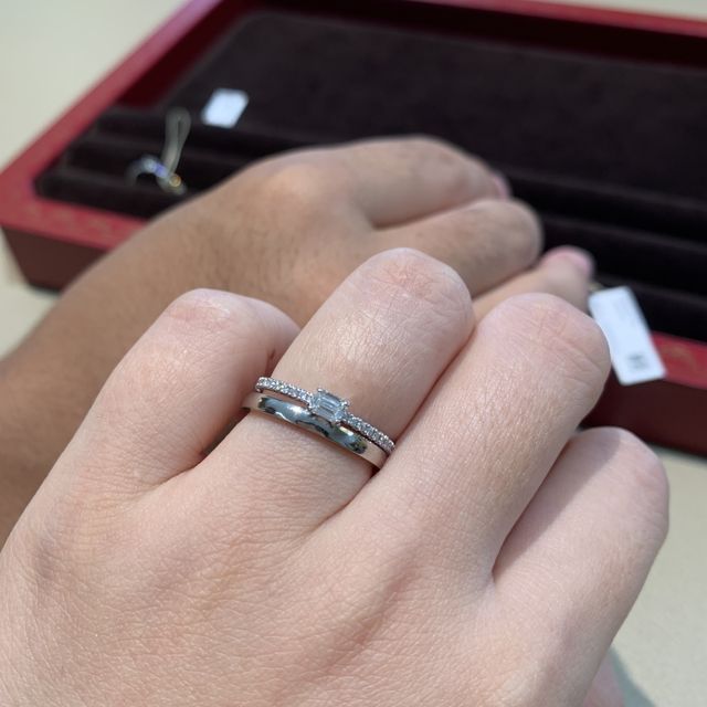 【カルティエ(Cartier)の口コミ】 エタンセル ドゥ カルティエ リング ホワイトゴールド（エメラルドカット…