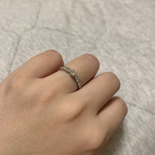 【ティファニー(Tiffany & Co.)の口コミ】 ティファニーハーモニー ラウンド ブリリアント エンゲージメント リング …