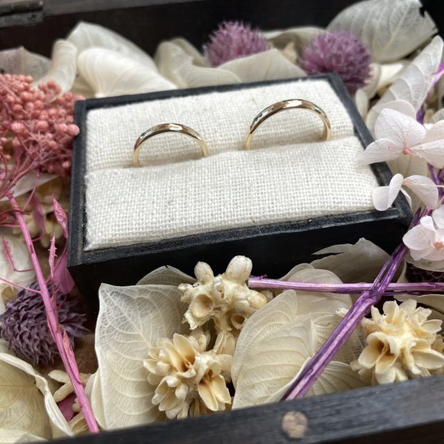 【ついぶ工房の口コミ】 デザインもカラーも全て2人で決めました＾＾
婚約指輪がデザイン性があっ…