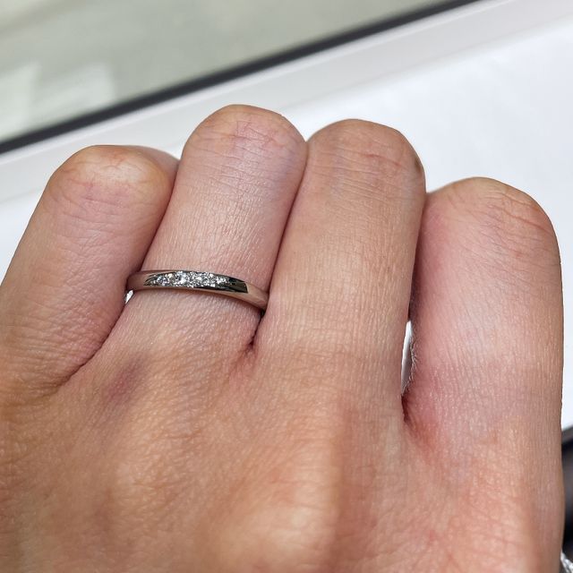 【アイプリモ(I-PRIMO)の口コミ】 ダイヤがきれいに入っており、かわいかったです。ダイヤの数が多すぎない…