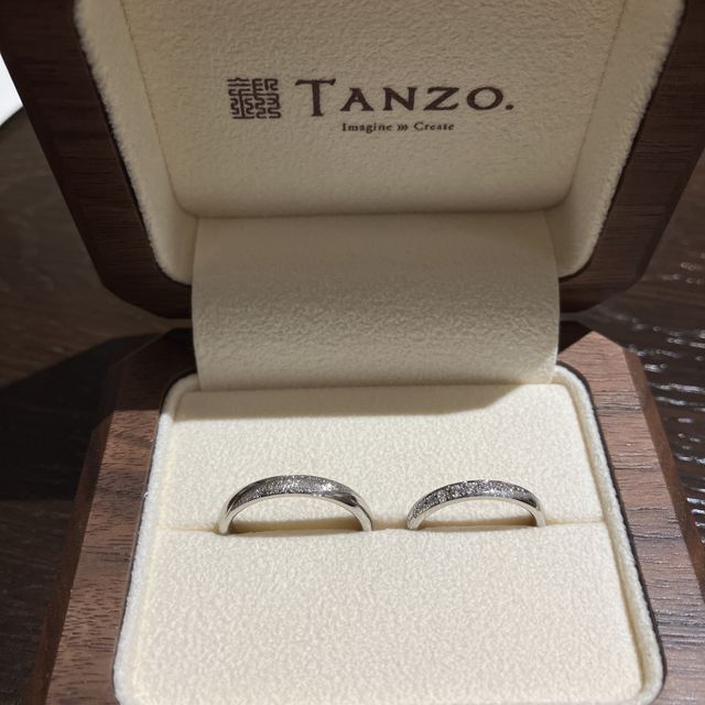 【TANZO.(鍛造指輪)の口コミ】 誰とも被らないオリジナルな指輪を探していました。
一生使用する物なので…