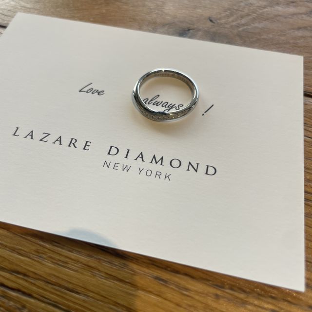【ラザール ダイヤモンド(LAZARE DIAMOND)の口コミ】 ダイヤがついている指輪が欲しく、ラザールダイヤモンドはダイヤモンドの…