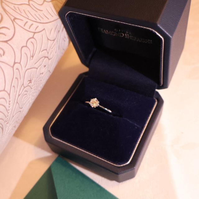 【銀座ダイヤモンドシライシの口コミ】 ダイヤモンドをこだわりました。ダイヤモンドのカラットを特にこだわろう…