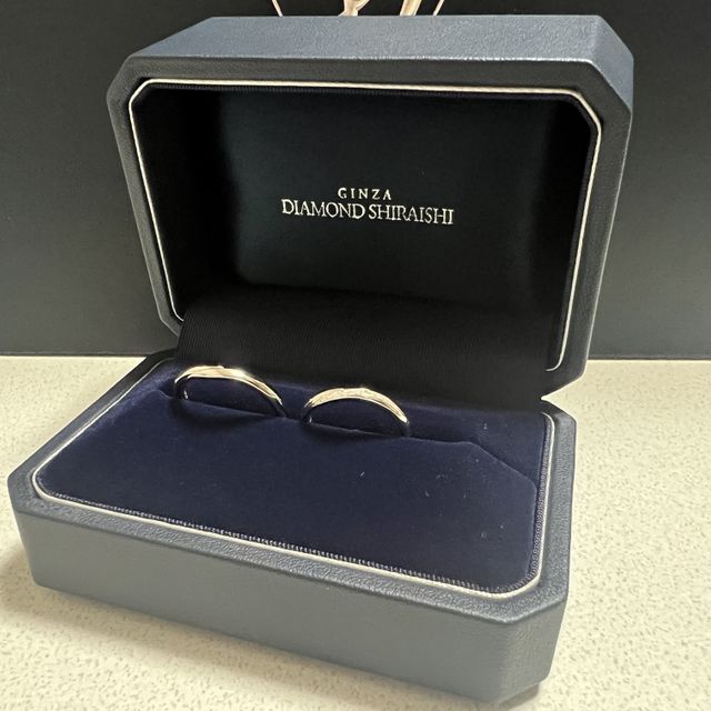 【銀座ダイヤモンドシライシの口コミ】 ニュアンスウェーブですが、シンプルなデザインで付け心地も良かったので…