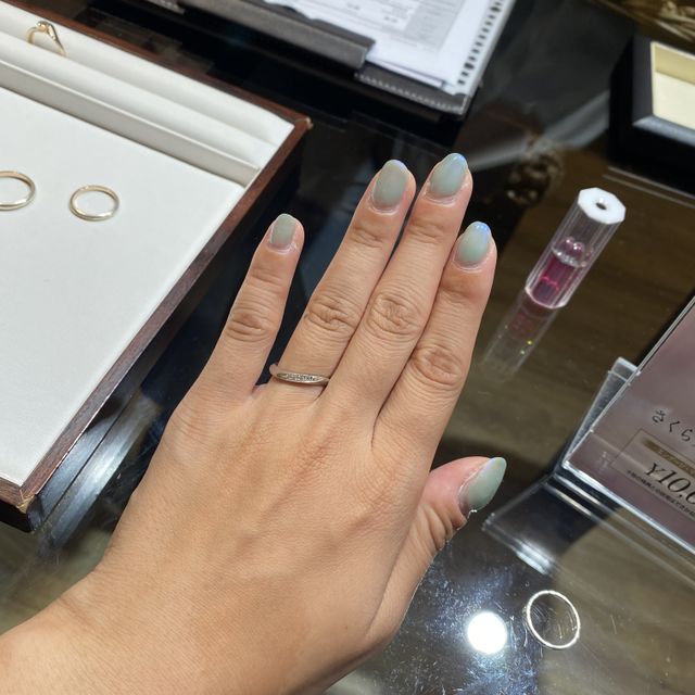 【杢目金屋(もくめがねや)の口コミ】 木目が目立ちすぎないのがお気に入りポイントです。シンプルながらもオリ…