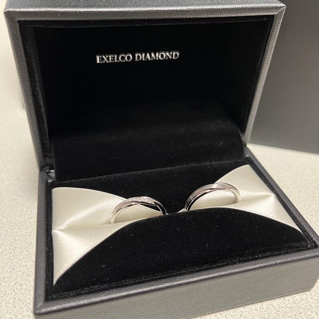 【エクセルコダイヤモンド(EXELCO DIAMOND)の口コミ】 仕事中は指輪を外さなければならないので
シンプルな指輪ではなく、
つけ…