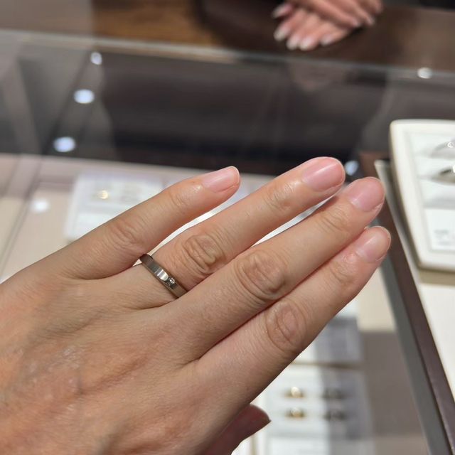 【俄(にわか)の口コミ】 プラチナのほかにも多くの材質の取り扱いがあるので、複数の材質を組み合…