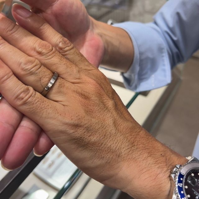 【俄(にわか)の口コミ】 プラチナのほかにも多くの材質の取り扱いがあるので、複数の材質を組み合…