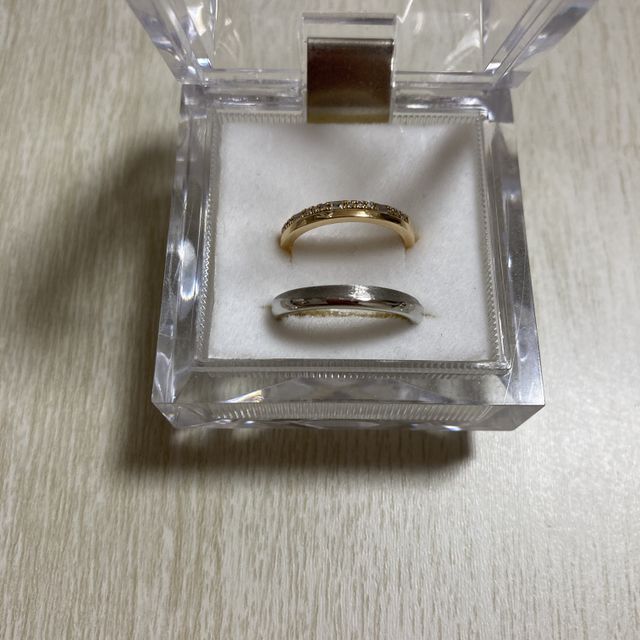 【ORECCHIO(オレッキオ)の口コミ】 婚約指輪をオレッキオにしたため、結婚指輪も同ブランドにしました。
婚約…