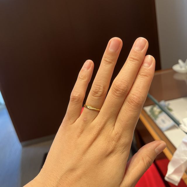【銀座ダイヤモンドシライシの口コミ】 華奢でシンプルなものが多かったです。
ダイヤモンドにこだわるブランドさ…