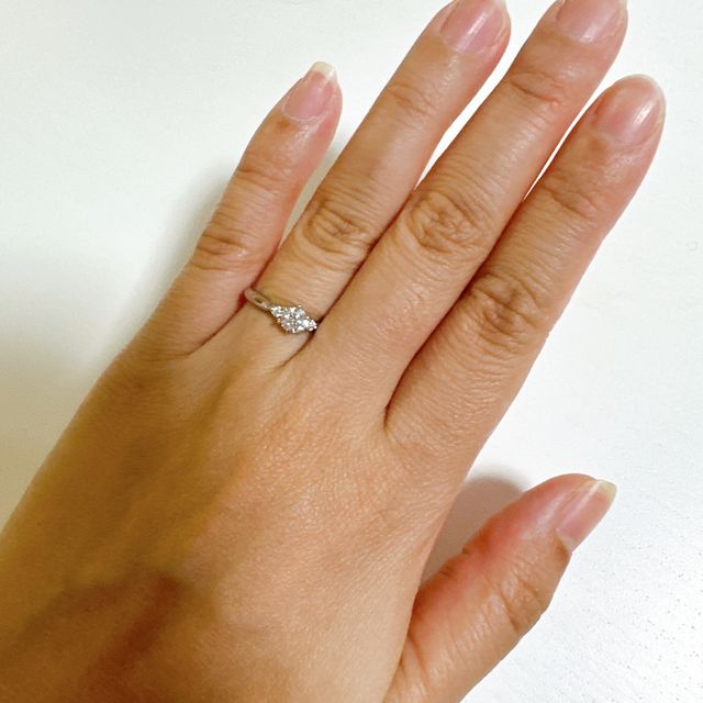 【銀座ダイヤモンドシライシの口コミ】 自分の中で、価格帯が最優先事項であった為、入りはそこからでした。そこ…