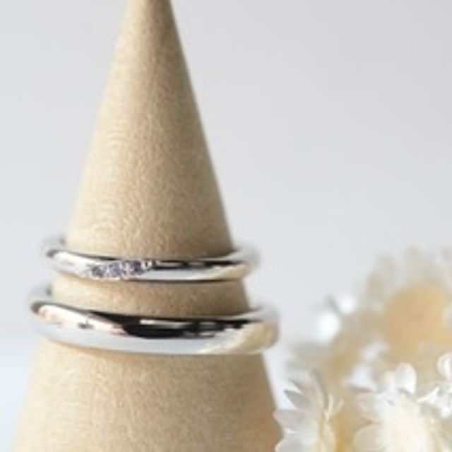 【CRAFY(クラフィ)の口コミ】 シンプルだけど飽きの来なさそうなデザインだった事。
指のサイズを0.5刻…