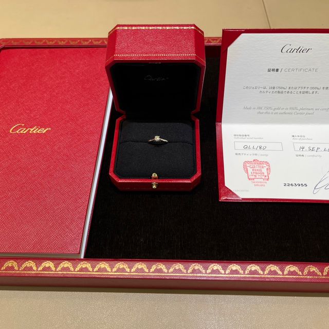 【カルティエ(Cartier)の口コミ】 まず、カルティエというネームバリューです。キラキラしている婚約指輪が…
