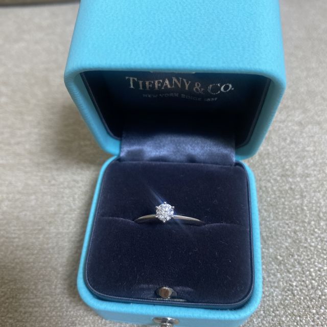 【ティファニー(Tiffany & Co.)の口コミ】 自分の希望する価格の中では他のブランドに比べてダイヤの大きさが大きく…