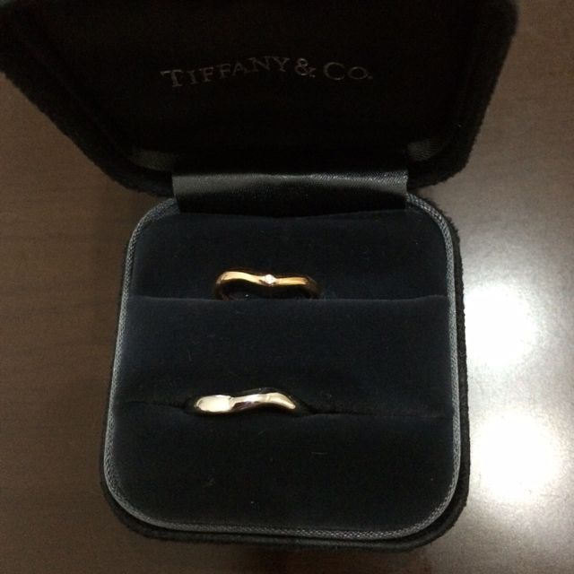 【ティファニー(Tiffany & Co.)の口コミ】 シンプルかつピンクゴールドのある指輪を探していたんですが、1軒目のTiff…