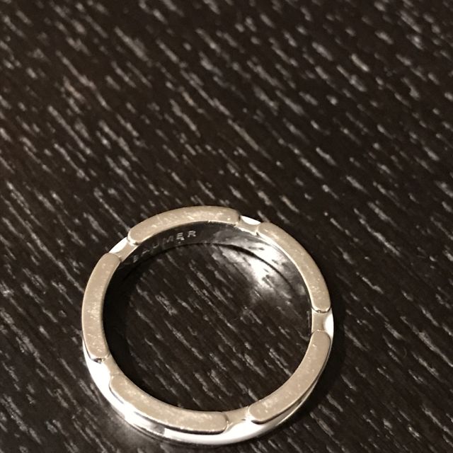 【シャネル(CHANEL)の口コミ】 以前よりこのリングの存在感が気になっており、いざはめてみると、自分の…