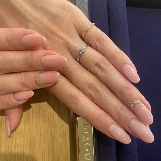 【BIJOUPIKO(ビジュピコ)の口コミ】 豊富なデザインがあり、どのシンプルなデザインにするか迷っていたところ…