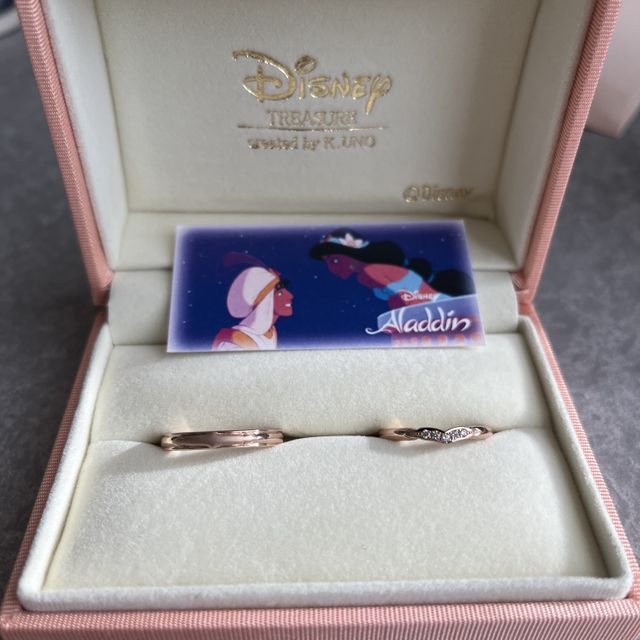 【ケイウノ ブライダル(K.UNO BRIDAL)の口コミ】 好きなディズニー映画のアラジンデザインのリングがイメージピッタリでア…