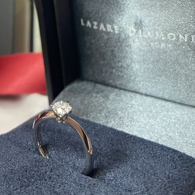 【ラザール ダイヤモンド(LAZARE DIAMOND)の口コミ】 ダイヤモンドの質を重視していた為、世界3大ブランドの中で選びました。中…