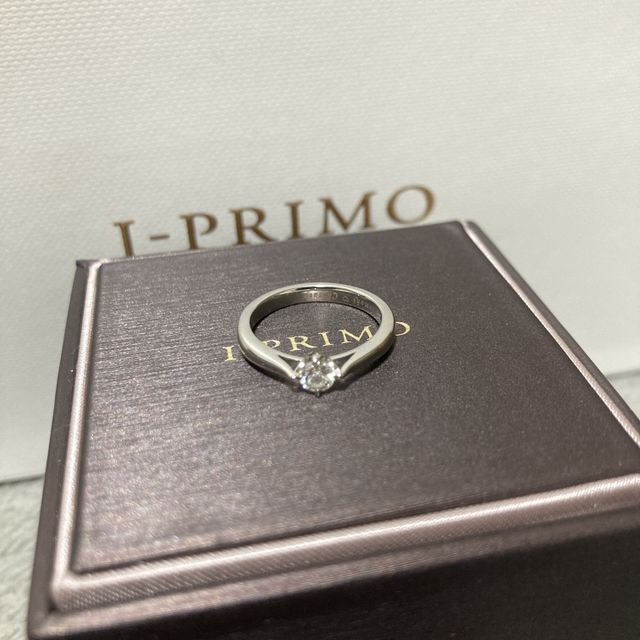 【アイプリモ(I-PRIMO)の口コミ】 婚約指輪初めての購入でわからないこともありましたが、店員さんに丁寧に…