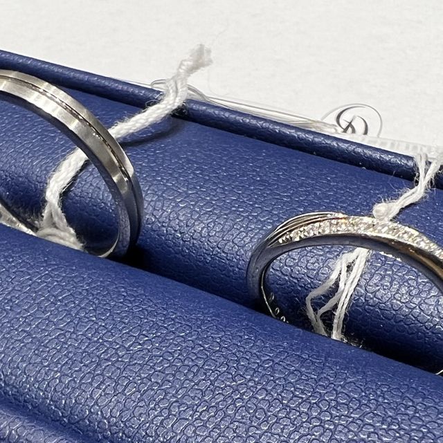 【銀座ダイヤモンドシライシの口コミ】 お互いに好きなデザインで選びました。私(女)は婚約指輪をもらわない選択…