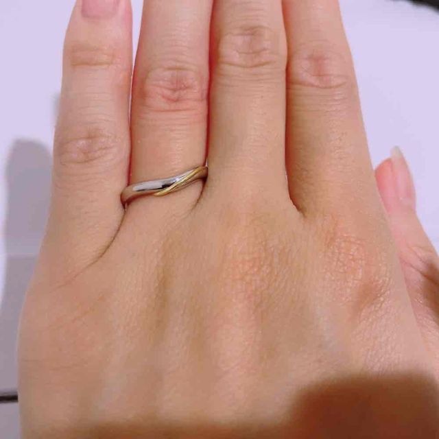 【アイプリモ(I-PRIMO)の口コミ】 ・カーブしているデザインなので指が長く見える。
・ゴールドのポイントが…