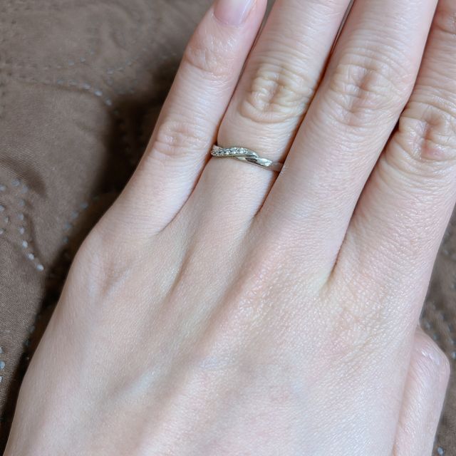 【STAR JEWELRY(スタージュエリー)の口コミ】 ダイヤがついていながらも派手さはなく、普段使いするにもちょうどいいぐ…