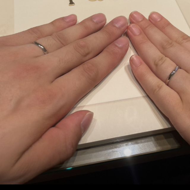 【アイプリモ(I-PRIMO)の口コミ】 指輪選びに行く前は夫婦二人ともストレートタイプでシンプルなものがいい…