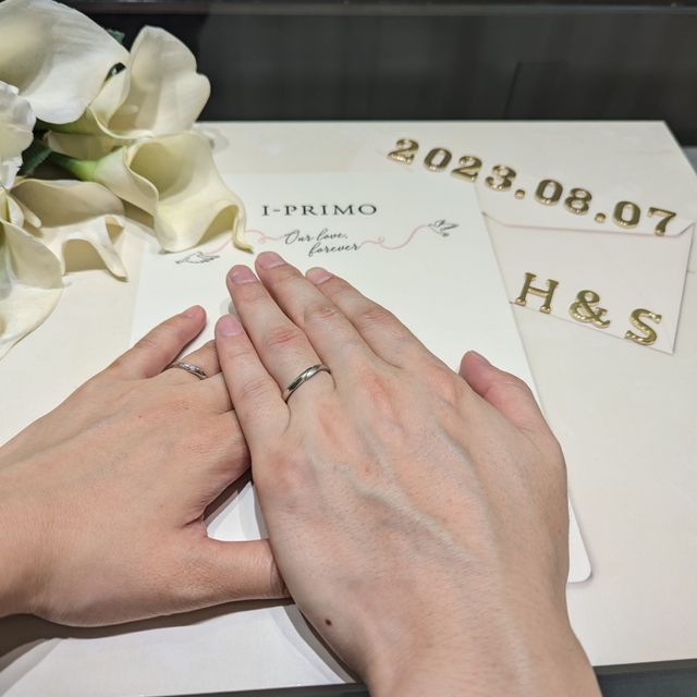 【アイプリモ(I-PRIMO)の口コミ】 私も夫も指輪はプラチナで、デザインはウェーブがよいと考えていました。…